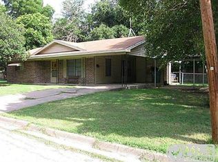 303 E 9th St, Kaufman, TX 75142