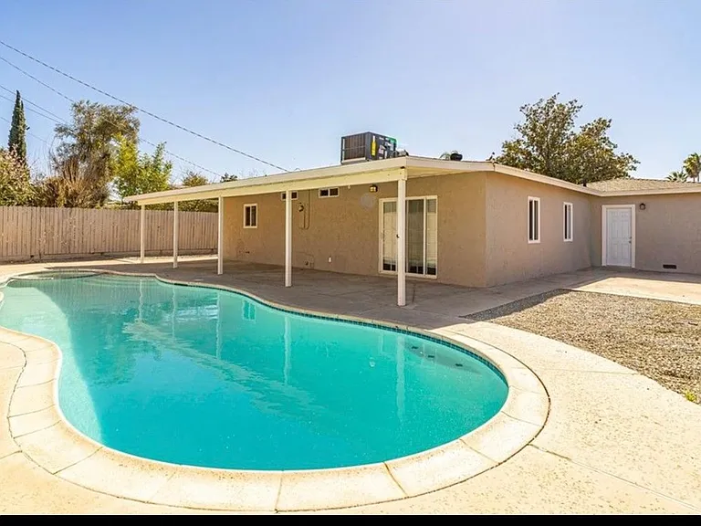3531 Brynhurst Dr — Photo 3