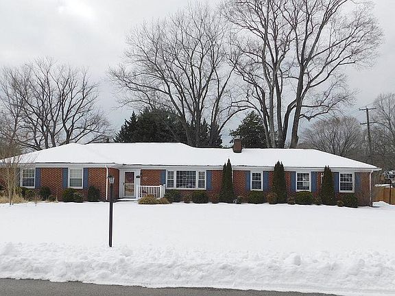 2nd image of 2007 Darlington Rd SW