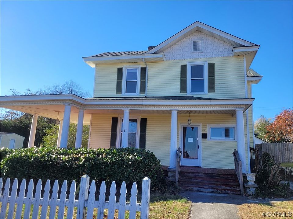 1st image of 204 E Maryland Ave