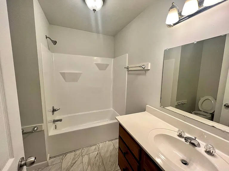 102 Dunn Cir — Photo 5