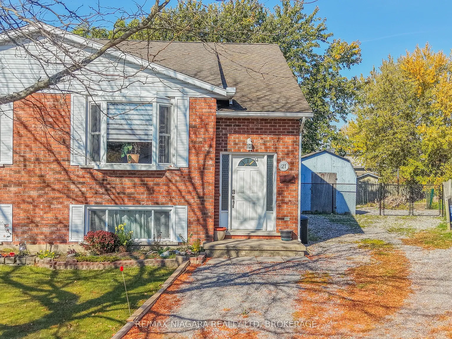 3 bed, $2,250 — Photo 2