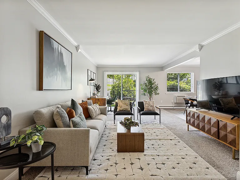 Ridgeway Place — Photo 8