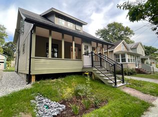 58 Charlotte St, Burlington, VT 05401