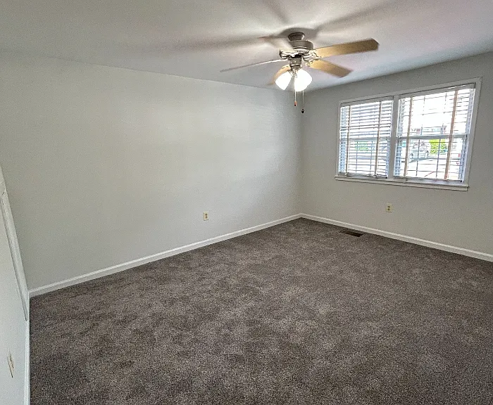 Longview — Photo 121