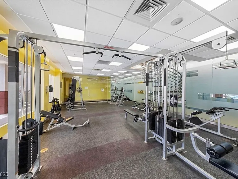 59 E Agate Ave #401 — Photo 33