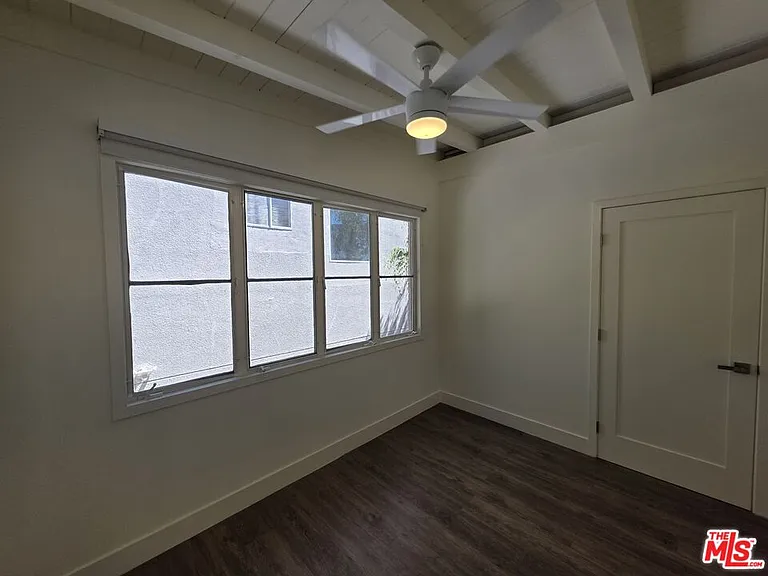 1635 S Beverly Glen Blvd #6 — Photo 40