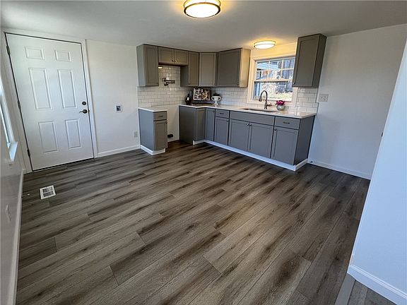 5th image of 335 Mason Rd