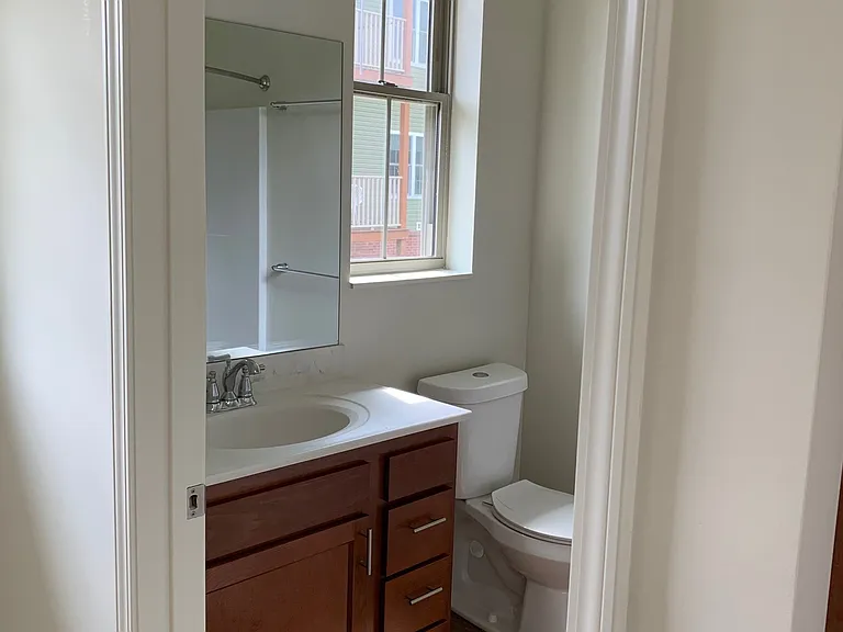 1355 W Allen St #3 — Photo 11