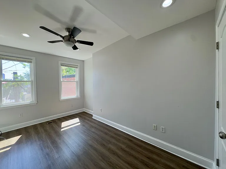 709 Scott St — Photo 9