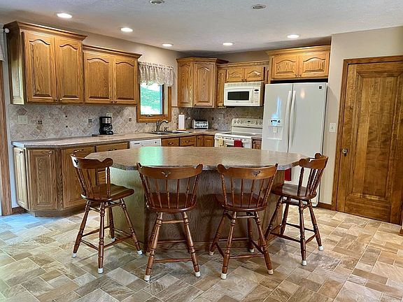 5th image of 15494 Township Road 464