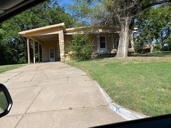 Carport and drive way parking