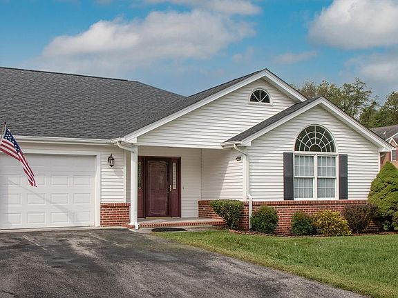 2nd image of 20887 Meadowbrook Dr