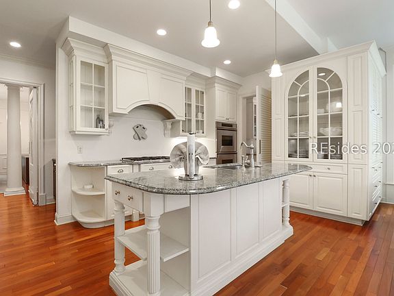 2nd image of 6 Drayton Place