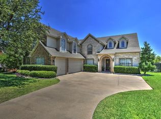 6345 Warwick Hills Dr, Fort Worth, TX 76132