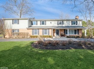 1134 Winwood Dr, Lake Forest, IL 60045