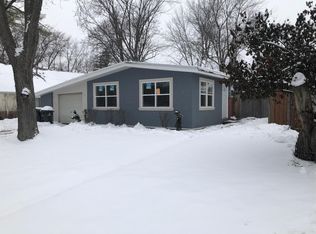 4642 Locust Ave, Glenview, IL 60025