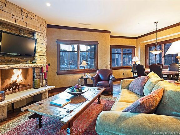 4th image of 8880 Empire Club Dr #412
