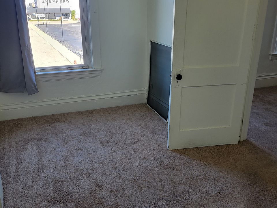 Bedroom overlooking Main St