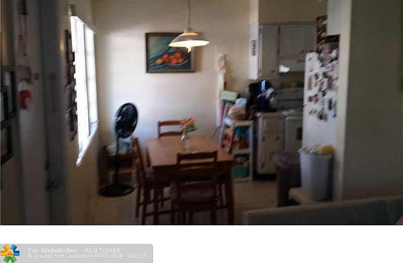 2nd image of 233 NW 25th St APT 2