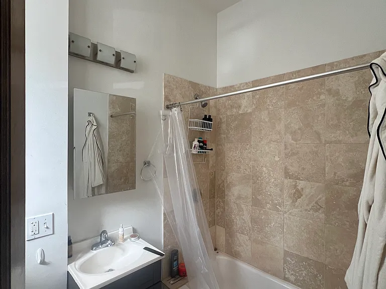 38 Hemenway St #13 — Photo 8