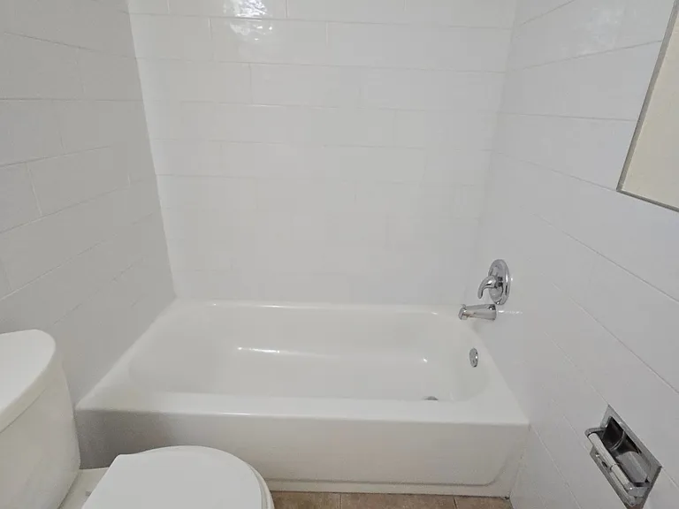 312 Vassar Dr SE — Photo 8