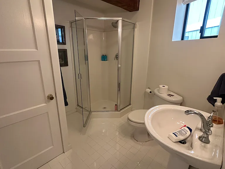 1125 Western Ave — Photo 10