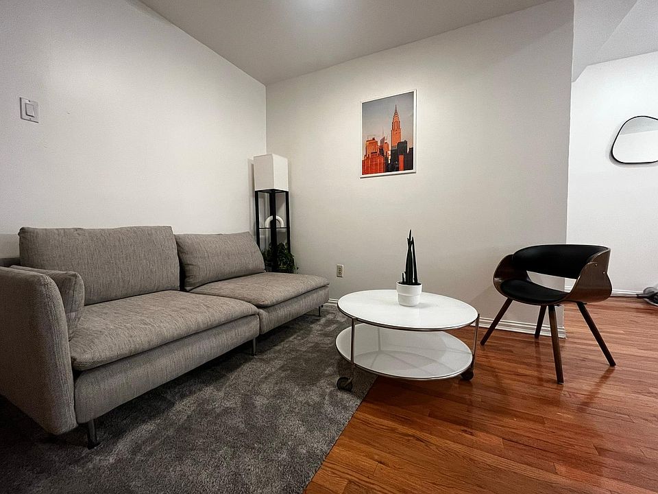 1st image of 1121 Jefferson Ave Floor 2