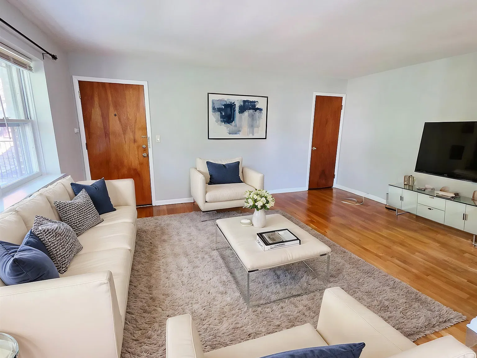 1 bed, 1.0 bath, 850 sqft, $1,950 — Photo 2