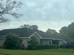 423 Oak Lawn Dr, Pearl, MS 39208