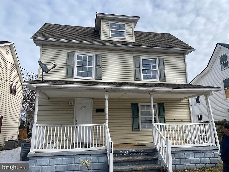 1st image of 205 N Arch St
