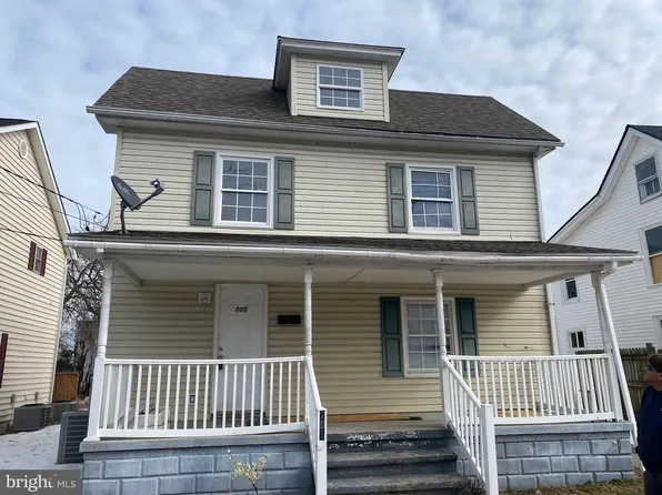 205 N Arch St, Seaford, DE 19973