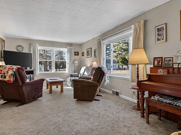 2nd image of 512 W Evans St