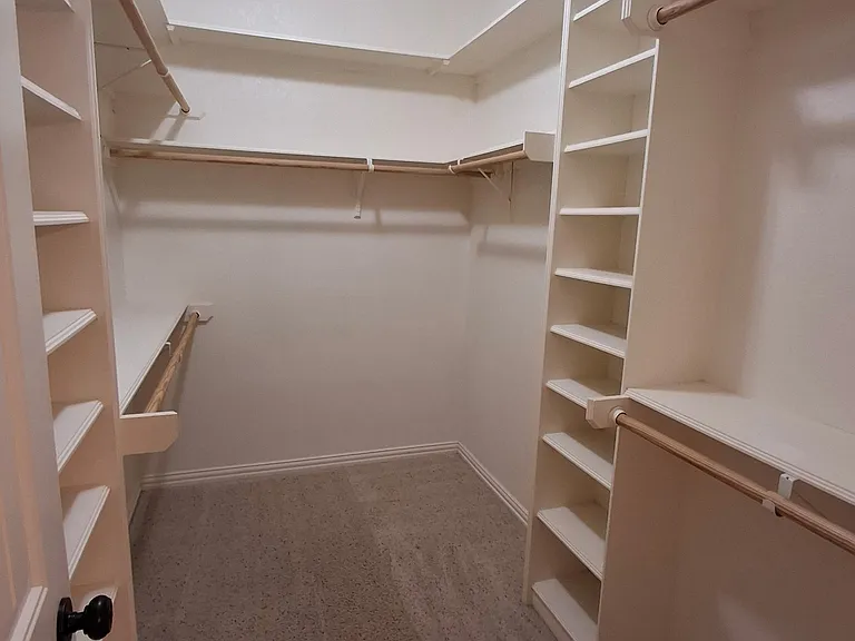 2142 Republic Ave — Photo 13