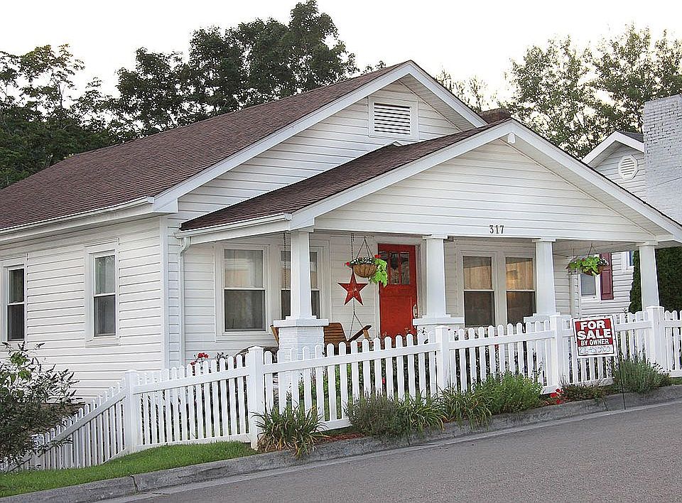 1st image of 317 Oak Hill St