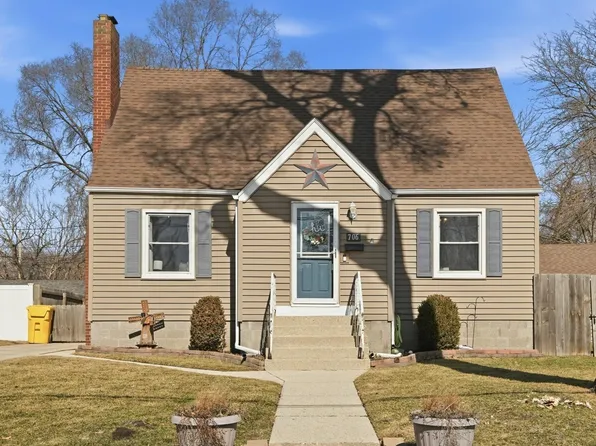 706 W Lake St, Griffith, IN 46319