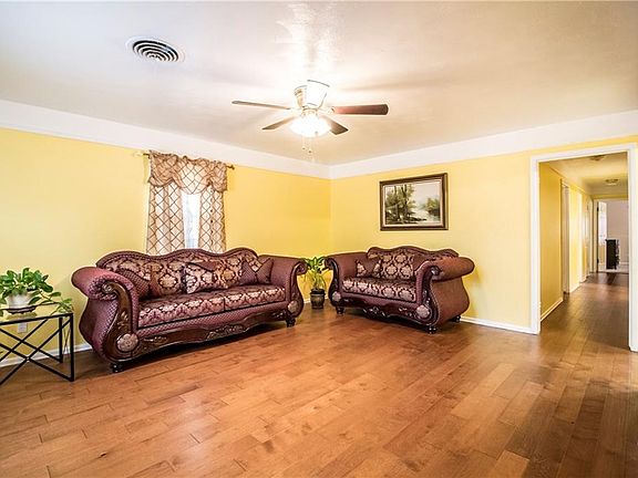 5th image of 734 Wyche Dr