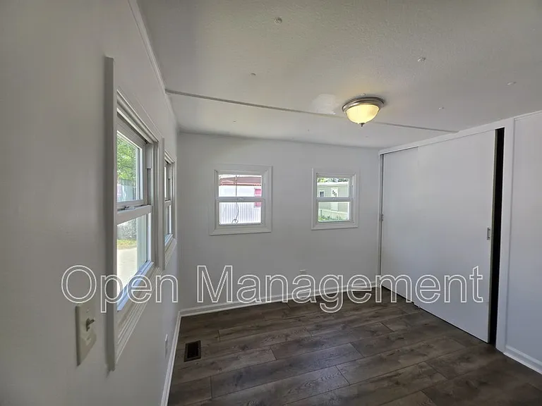 2668 Chateau Dr #36 — Photo 8