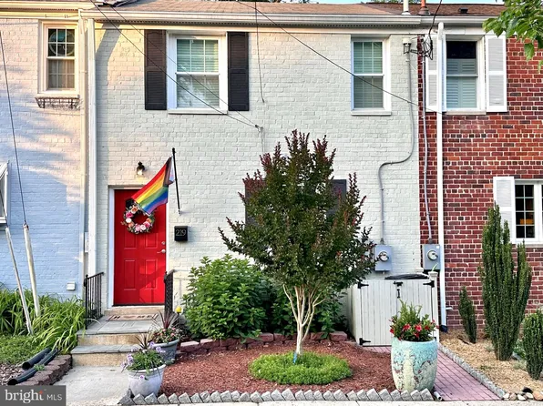 219 Guthrie Ave, Alexandria, VA 22305