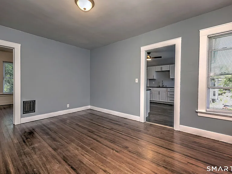 31 Winthrop St — Photo 12