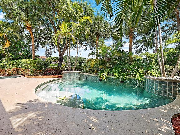 3rd image of 4474 Thornwood Circle