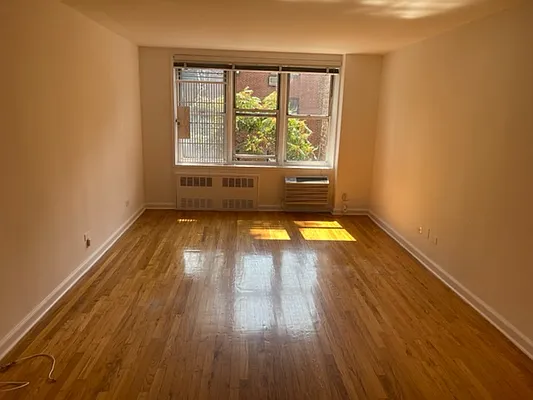 Rented by K & O Realty Associates Inc. | media 15