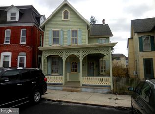 129 E Chestnut St, Hanover, PA 17331