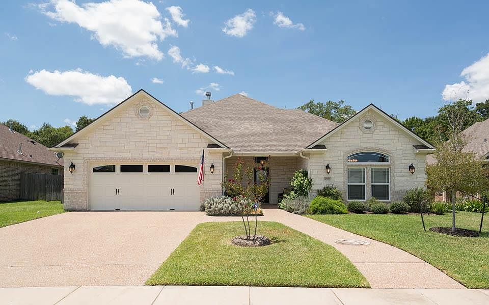 1st image of 2929 Ambrose Dr