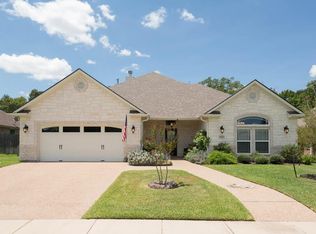 2929 Ambrose Dr, Bryan, TX 77808