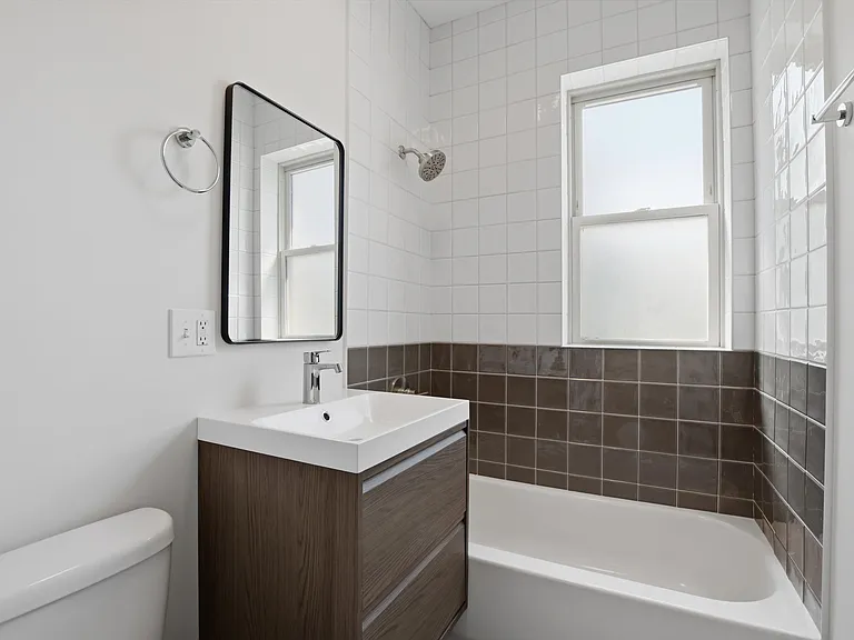 2101 N Mozart St #3 — Photo 11