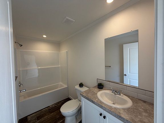 5th image of 129 3rd Ave #129