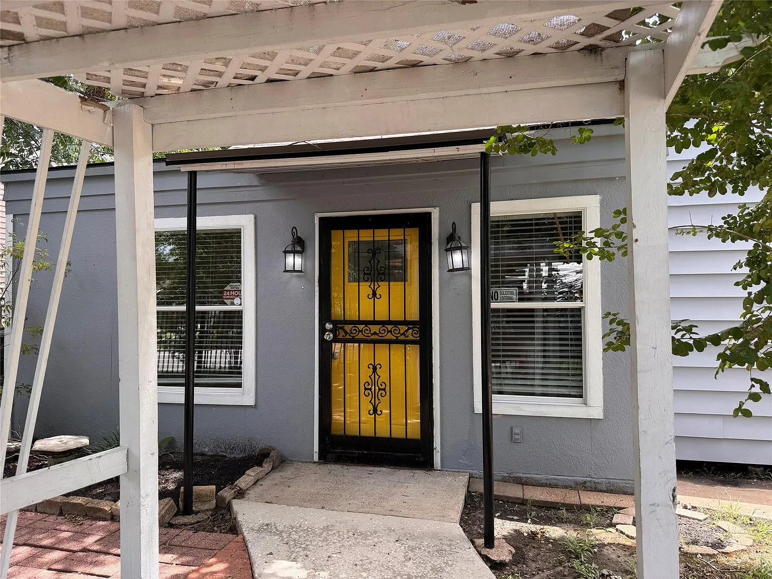 3 bed, 1.0 bath, 1604 sqft, $1,625 — Photo 2