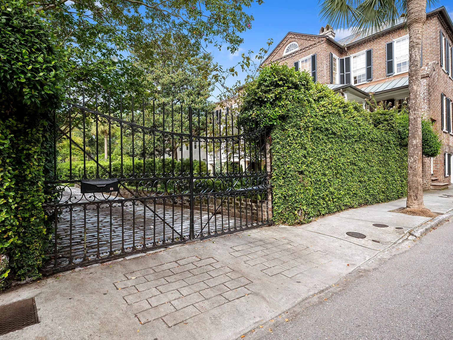 2 bed, 2000 sqft, $5,500 — Photo 4