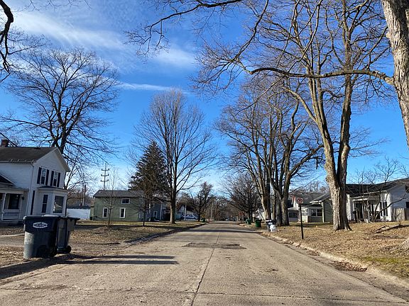 5th image of 405 New York Ave